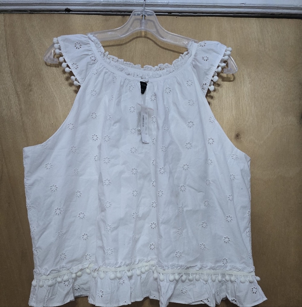 J Crew Women’s White Plus Size Eyelet Pom-Pom Sleeveless Top